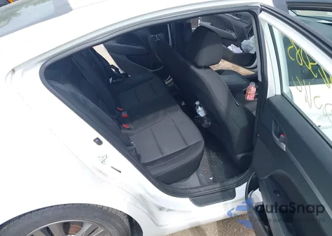 2018 Hyundai Elantra Value Edition из США, поврежденный, VIN 5NPD84LF9JH328538